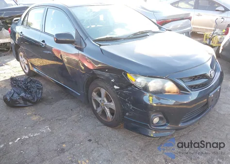 2013 Toyota Corolla S z USA, uszkodzony, nr VIN 2T1BU4EE8DC046308